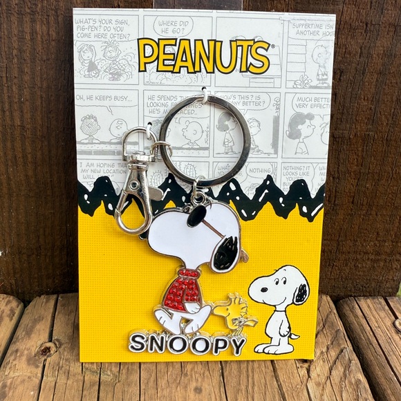 Peanuts Accessories - NWT! Peanuts Snoopy Dog and Woodstock Keychain Metal Adorable